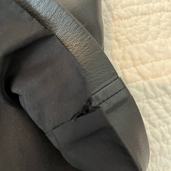 H&M Vegan Leather Mini Skirt sz 4 - Picture 4 of 4